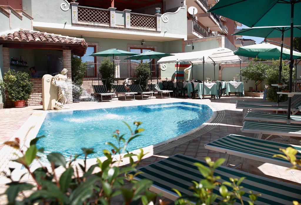 Villa Cristina Giardini Naxos Exterior photo