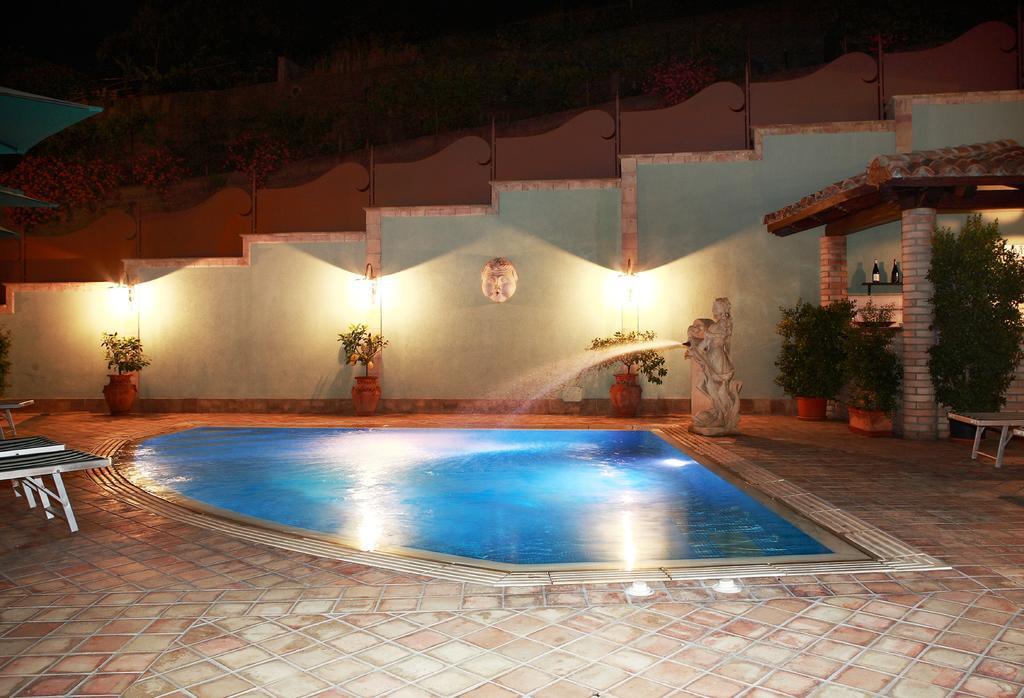 Villa Cristina Giardini Naxos Exterior photo